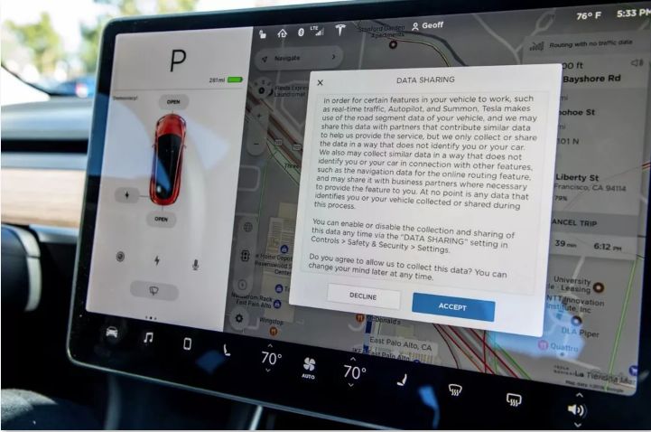 为啥Model 3高性能版让人痴狂？看看歪果仁的试驾｜聚译