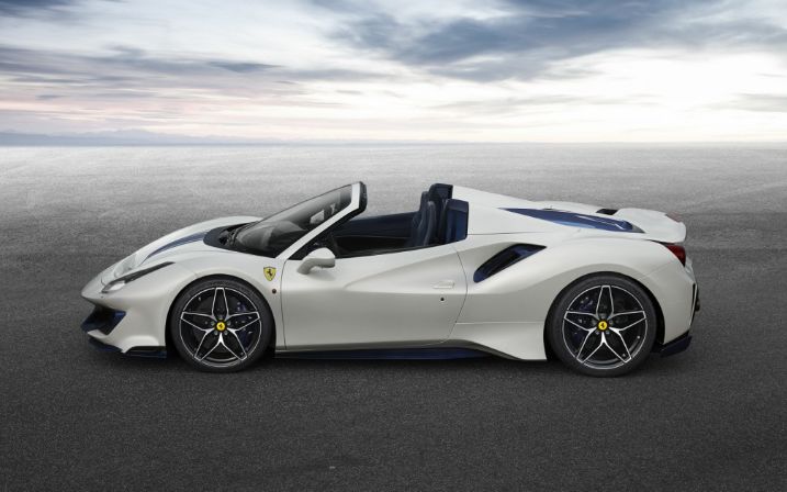 488 Pista Spider圆石滩车展首发,法拉利最快敞篷跑车问世|聚闻