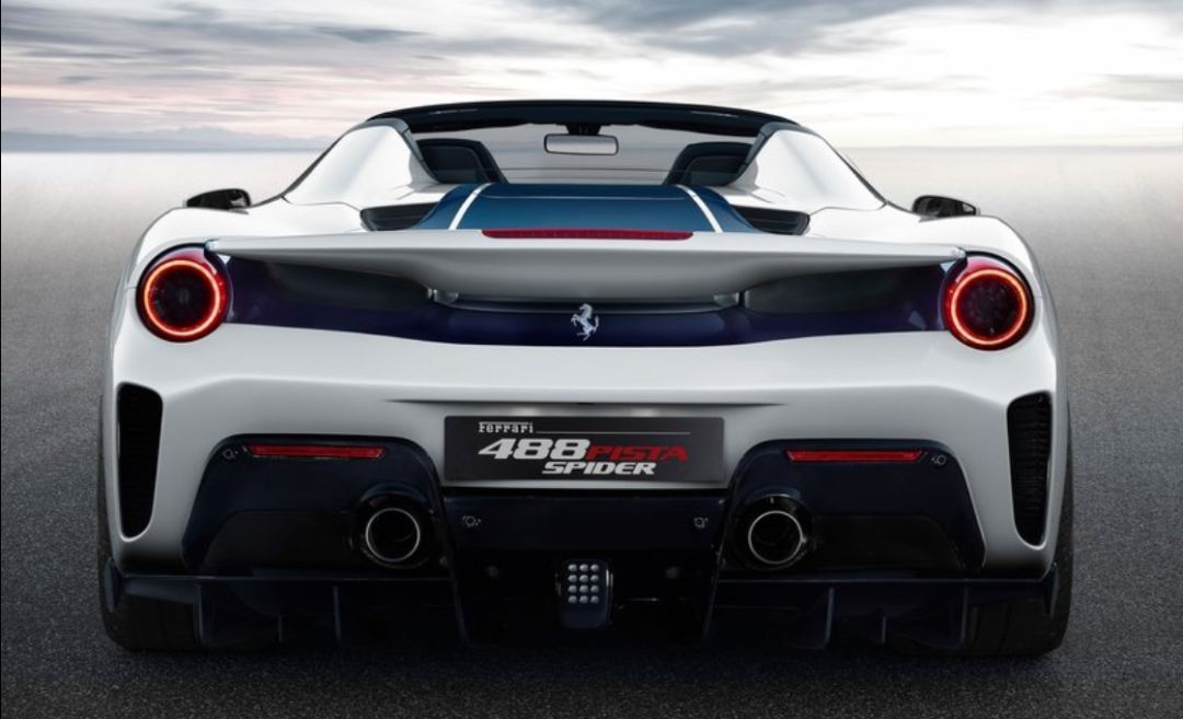 488 Pista Spider圆石滩车展首发,法拉利最快敞篷跑车问世|聚闻