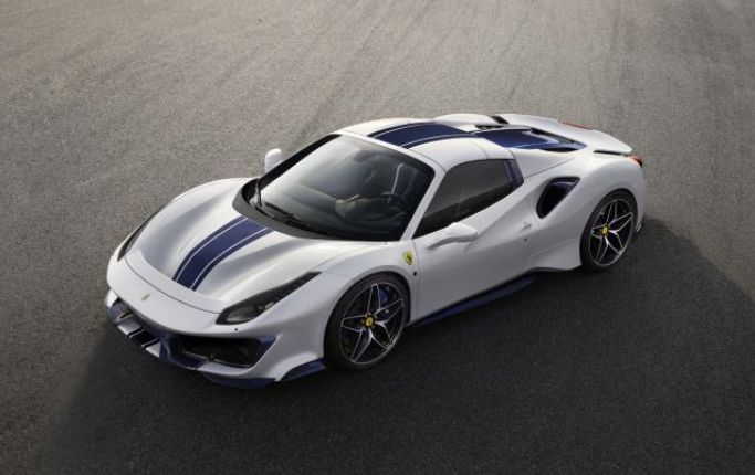 488 Pista Spider圆石滩车展首发,法拉利最快敞篷跑车问世|聚闻