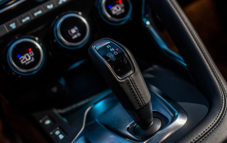 捷豹E-Pace试驾:Hello Kitty的外衣下仍是“雄心豹子胆”|聚驾