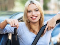 砸钱正猛 二手车电商现模式分歧