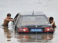 汽车如何防雨防涝？写在武汉被淹的当口 | 聚焦