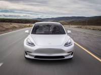 十天两起事故, 特斯拉Autopilot自动辅助驾驶又惹祸了？| 聚闻