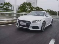 爱车人的大玩具？这三款40－150万的双门跑车最拉风｜聚购