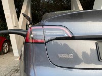 29.91万起的国产Model 3遭疯抢，究竟动了谁的奶酪？| 聚侃