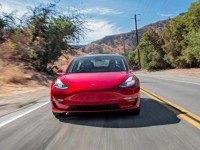 2月电动车排行：Model 3卖了2284辆，助特斯拉首次登顶｜聚数