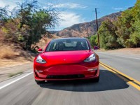 拼多多：Model 3团购价25.18万，特斯拉：没有这回事儿！| 聚闻